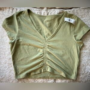 NWT American Eagle Cropped Green T-Shirt - Size Large